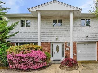 2834 Len Dr, Bellmore, NY 11710