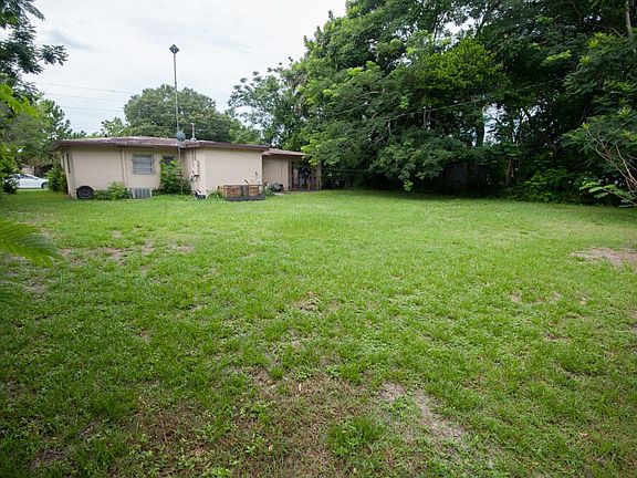 5th image of 304 Wilshire Dr