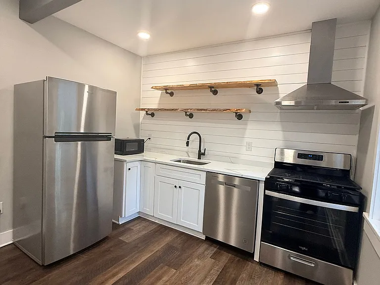432 W Lemon St #3 — Photo 2