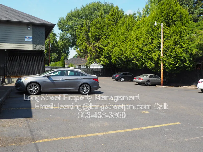 2615 NW Harrison Blvd #10 — Photo 2