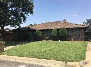 907 Tulane Dr, Arlington, TX 76012