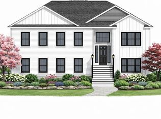 157 S Quaker Lane, Hyde Park, NY