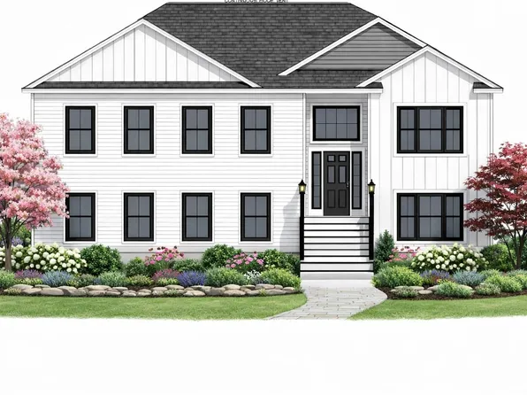 157 S Quaker Lane, Hyde Park, NY 12538