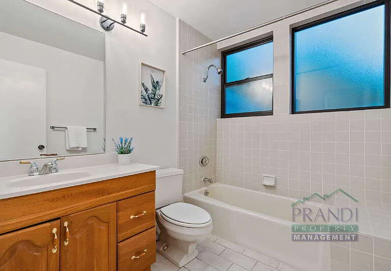 181 Professional Center Pkwy — Photo 24
