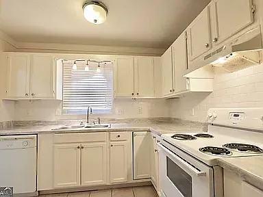 2898 Webb Bridge Rd — Photo 3