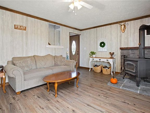 3rd image of 2145 Tarragon Dr