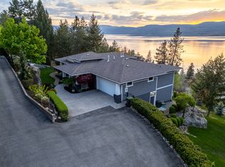 421 Edgemont Ct, Kelowna, BC V1W 4J8