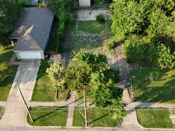 2818 Meadow St, Dallas, TX 75215