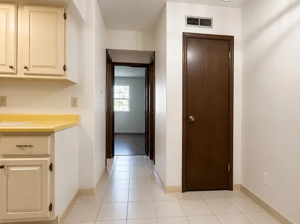 814 S 18th St #7, Lincoln, NE 68508