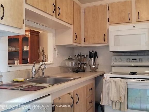 4th image of 4800 NW 35th St APT 413