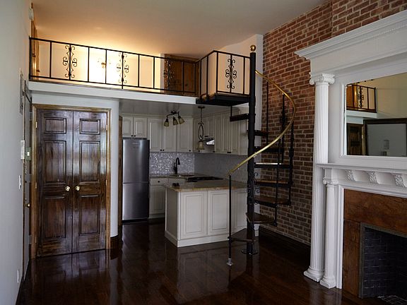 4th image of 319 W 75th St APT 2C