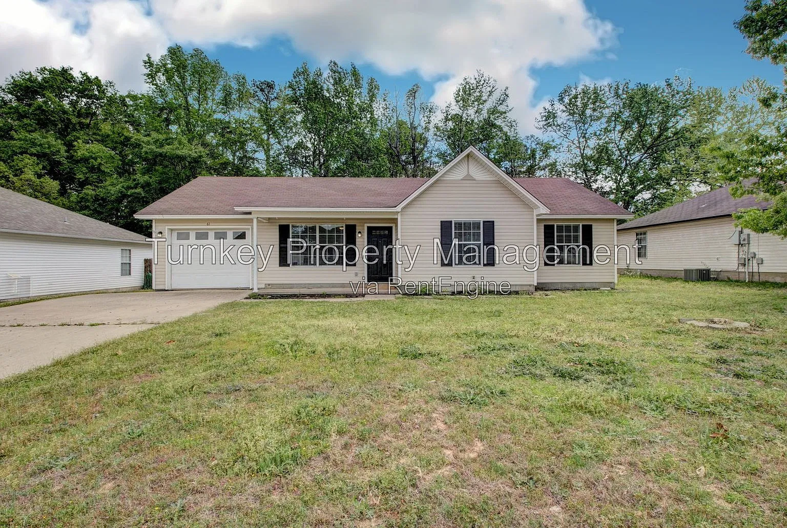3 bed, 2.0 bath, 1289 sqft, $1,399 — Photo 1