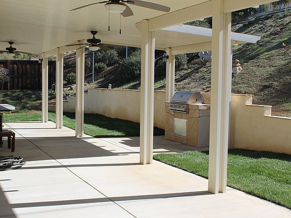 5th image of 27775 Hollyoak Wy