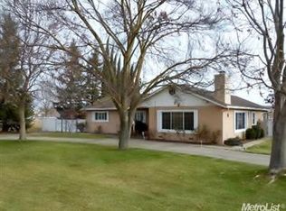 7260 Crane Rd, Oakdale, CA 95361