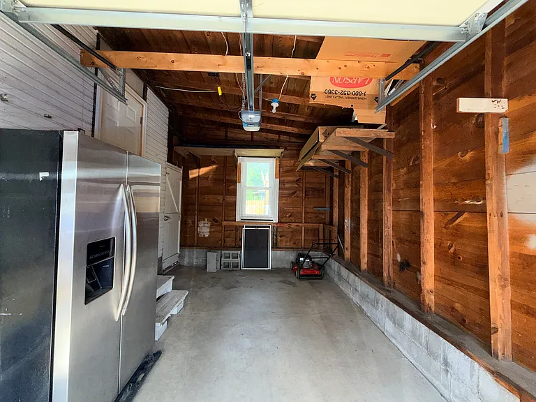 721 S West St — Photo 29