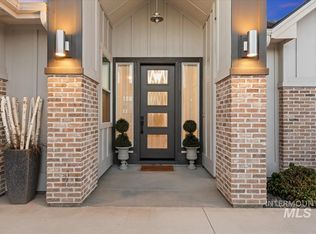 8416 W Meltwater Ln, Eagle, ID 83616