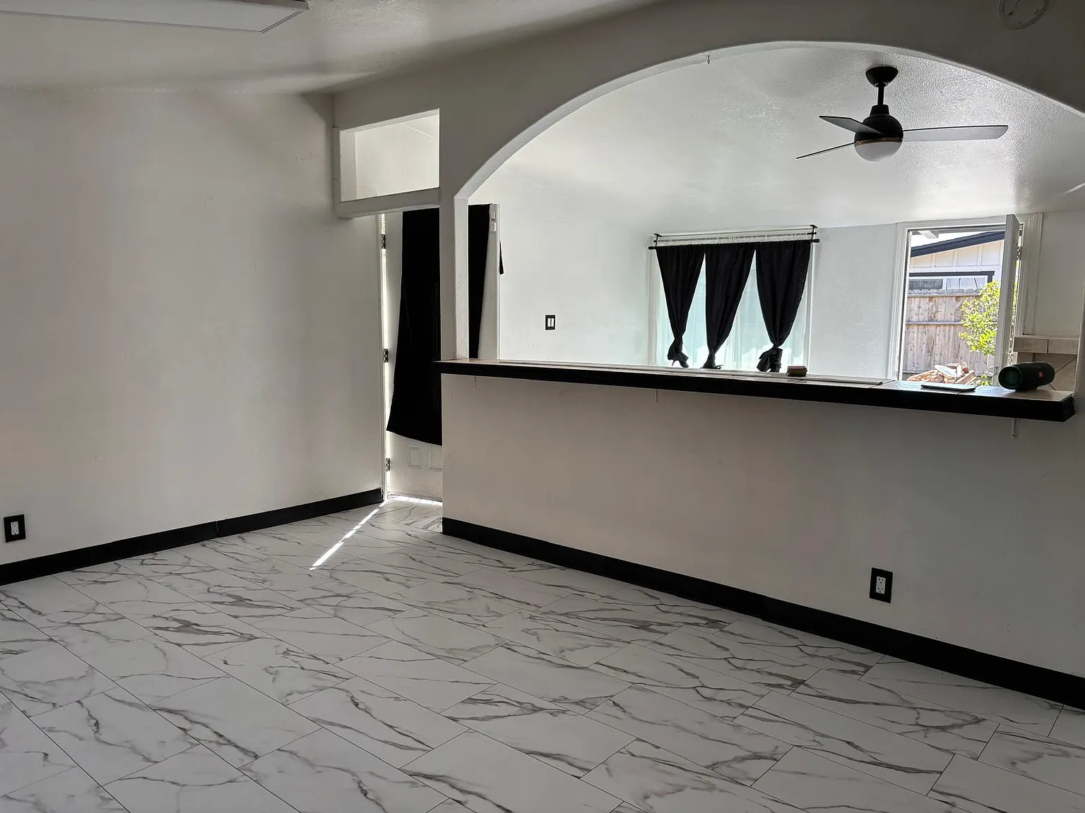 6131 Cresenda Ave — Photo 3