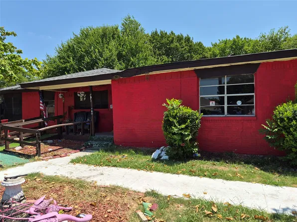 703 Mount Olive St, Terrell, TX 75160