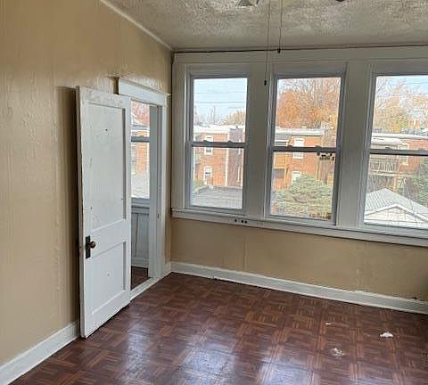 4th image of 4027 Cleveland Ave