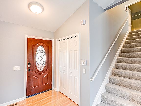 4th image of 7650 Kenton Ct