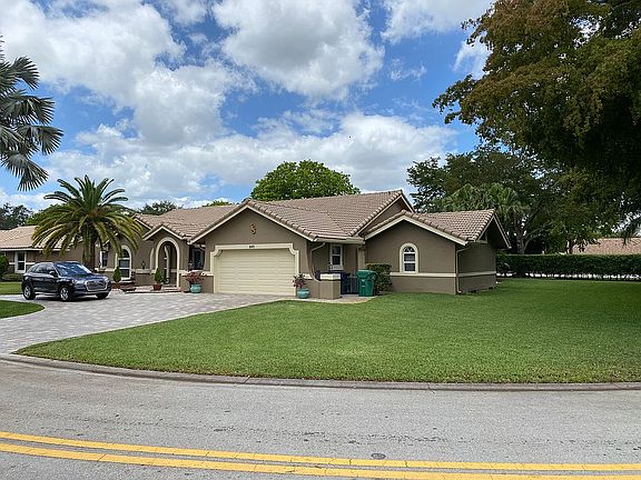 3rd image of 8411 NW 47th Dr