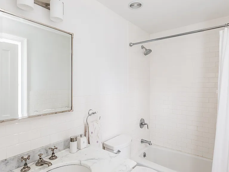 16 Manor Ln — Photo 19