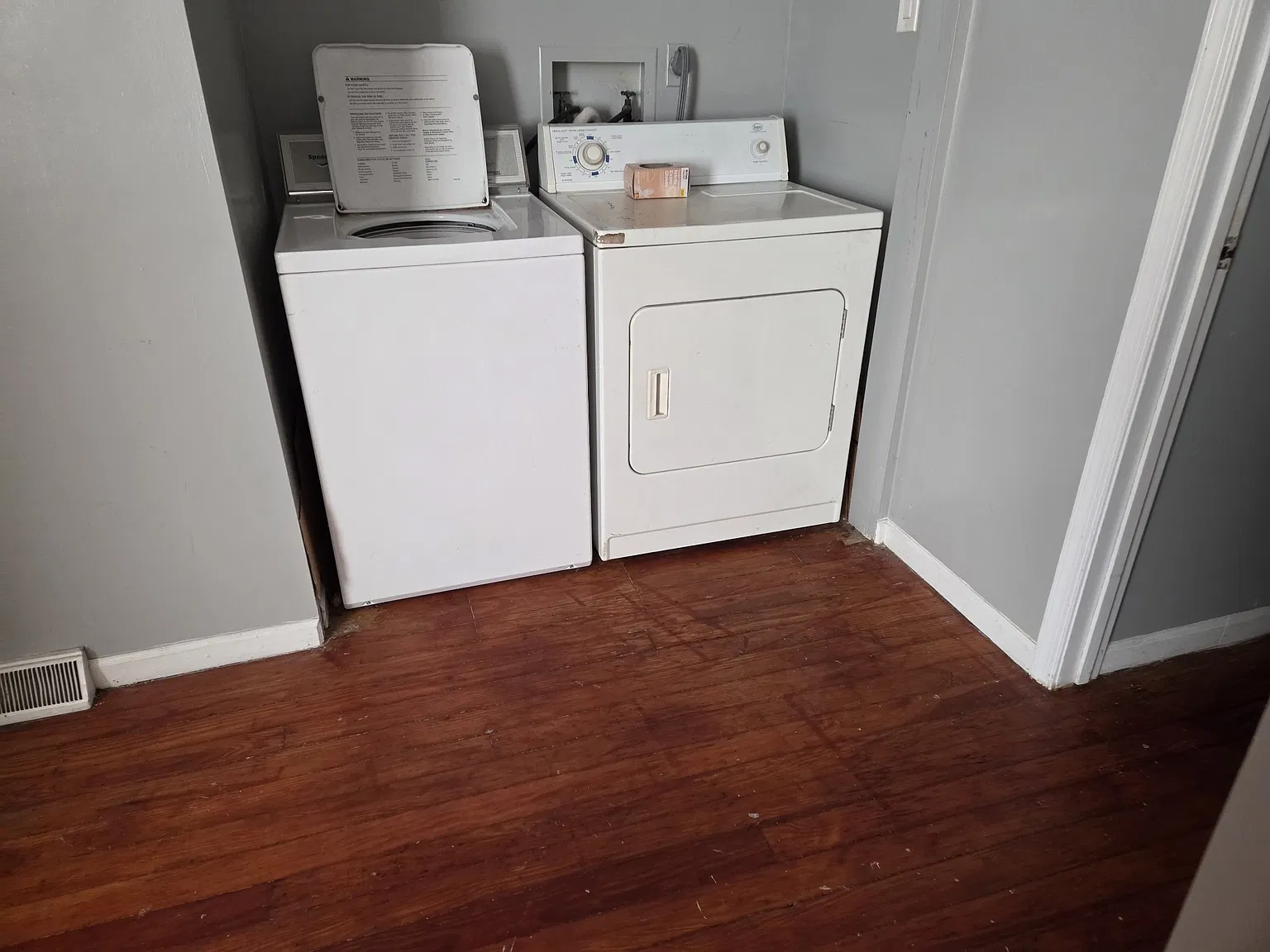 1 bed, 850 sqft, $1,350 — Photo 4