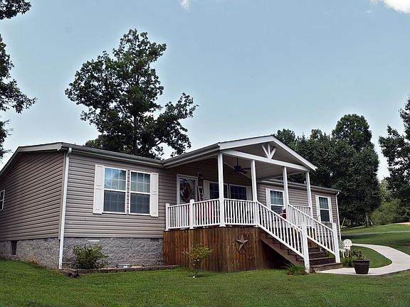 2nd image of 15 Janice Ln