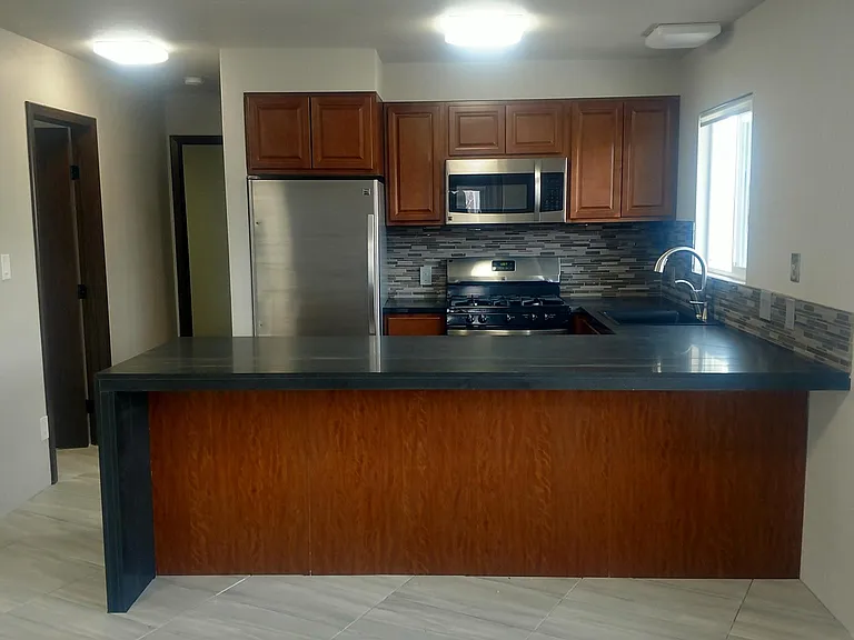 718 Park St #D — Photo 7