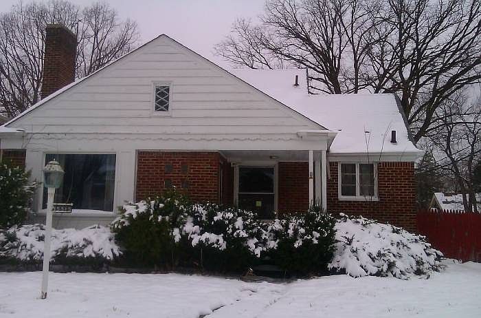 Lindsay Front House