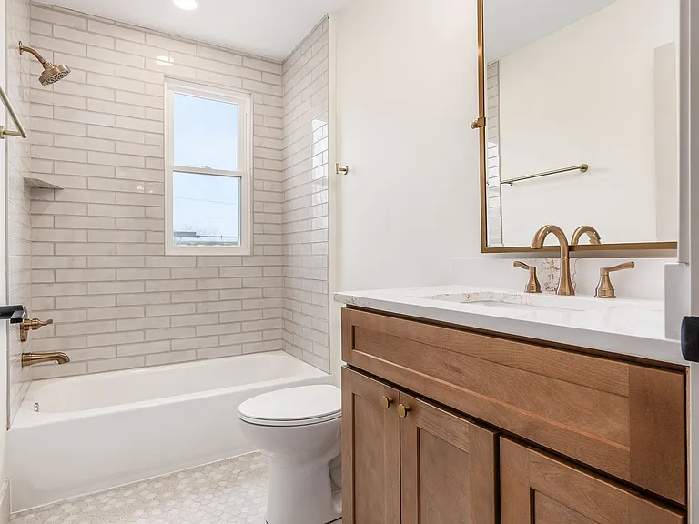 818 S Champion Ave — Photo 25