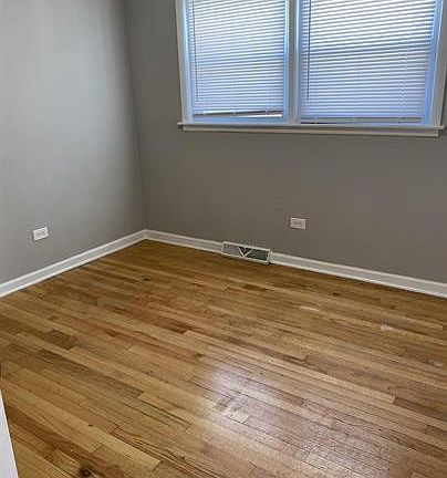 4th image of 53 E 101st St