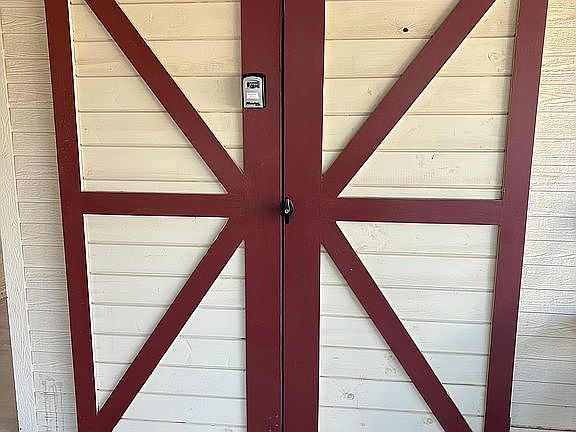 Double door work shop