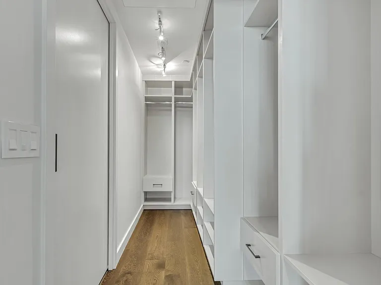 1365 Davie St #805 — Photo 10