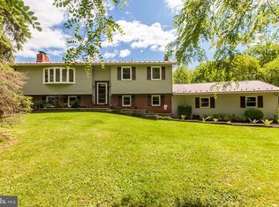 17466 Cindy Ln, Hagerstown, MD 21740