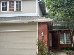 1500 Crown Colony Ct UNIT 420, Des Moines, IA 50315