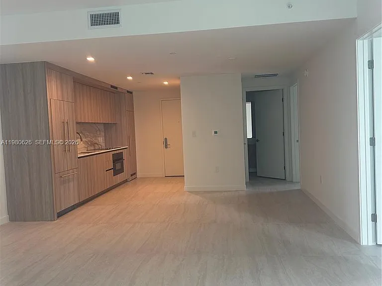 77 SE 5th St #2506 — Photo 1