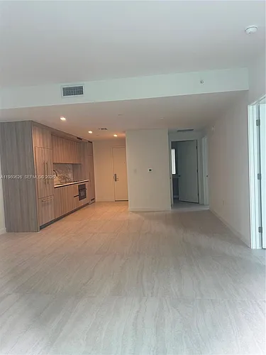 77 SE 5th St #2506 Photo 1