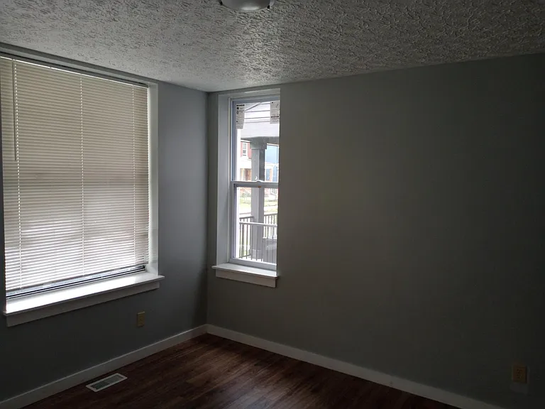 422 Stoddart Ave — Photo 50