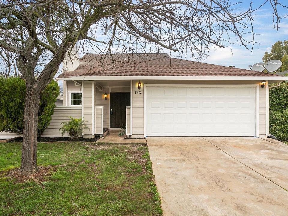 2nd image of 8492 Hermitage Way