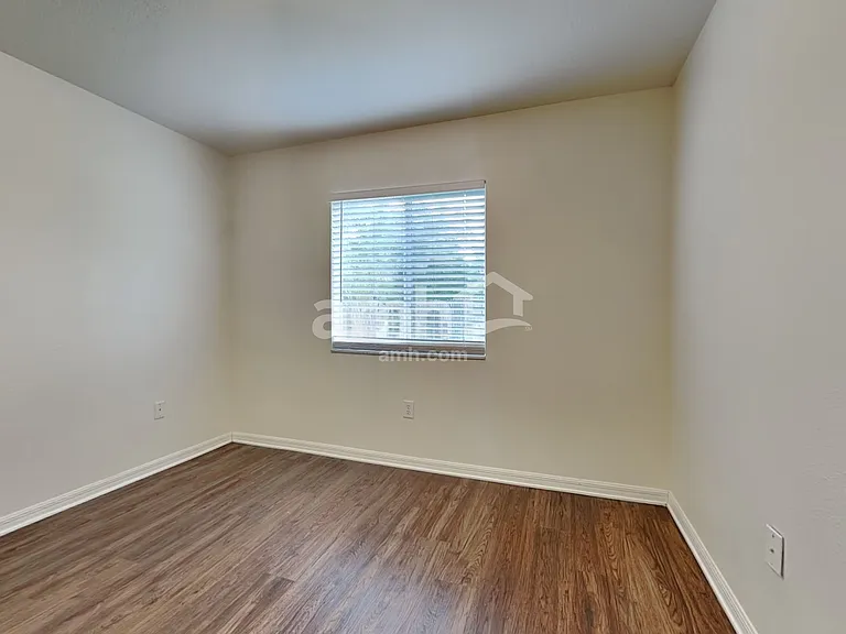 30547 Midtown Ct — Photo 12