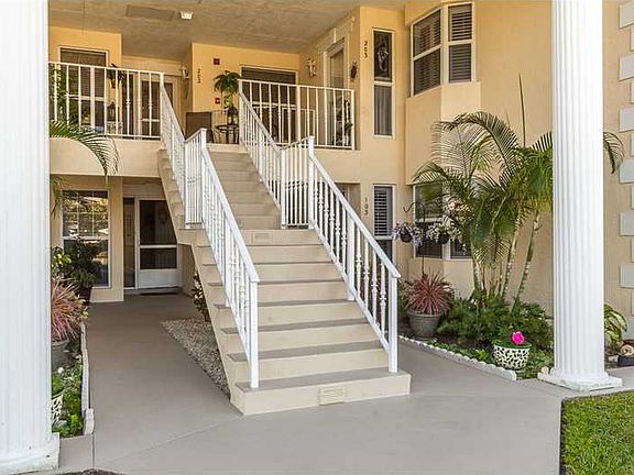 4th image of 655 W Lake Jasmine Cir Unit 655-202