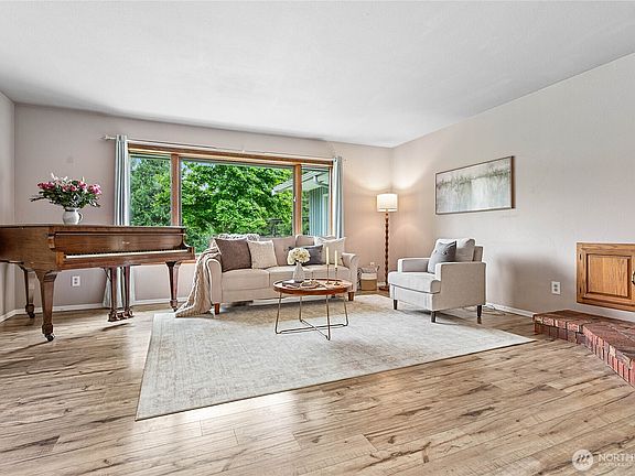 5th image of 4558 Curtis Road