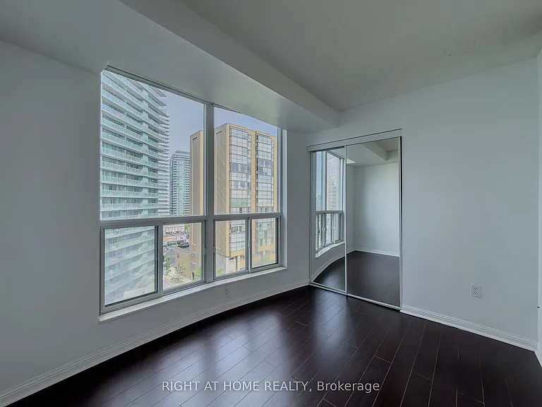 23 Lorraine Dr #1101 — Photo 17