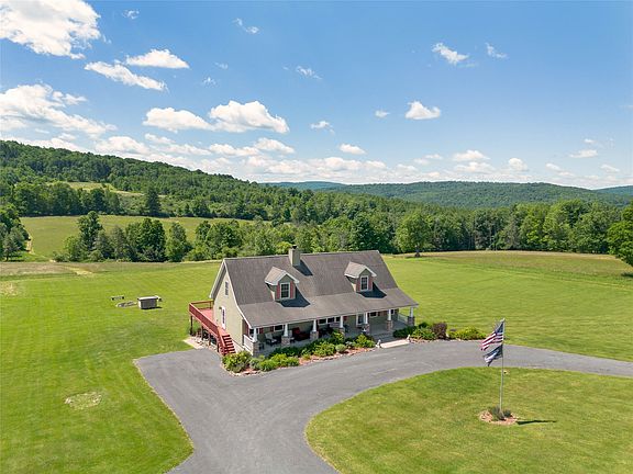 4th image of 910 Rhodes Rd