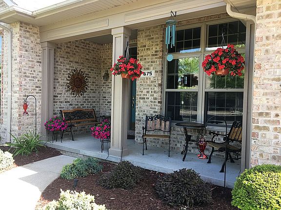 2nd image of 675 Meadow Ln