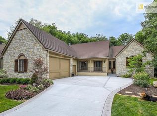 16770 S Village Dr, Village Of Loch Lloyd, MO 64012