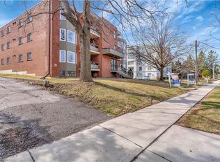 401 Erb St W #203, Waterloo, ON