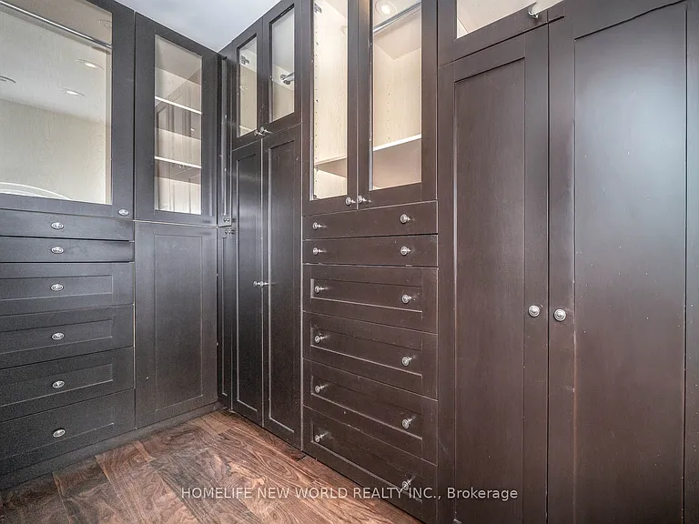 310 Merton St — Photo 19