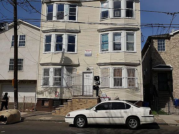 2nd image of 311 S 6th St #3RA